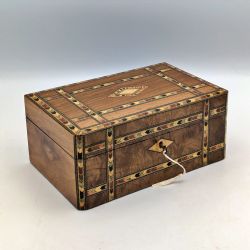 VICTORIAN WALNUT INLAID JEWELLERY BOX
