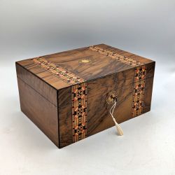 LARGE VICTORIAN WALNUT INLAID JEWELLERY BOX