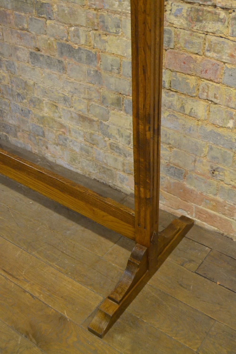 1920s Oak Hanging Rail View VI
