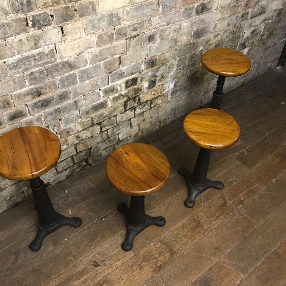 Set of 4 singer stools View III