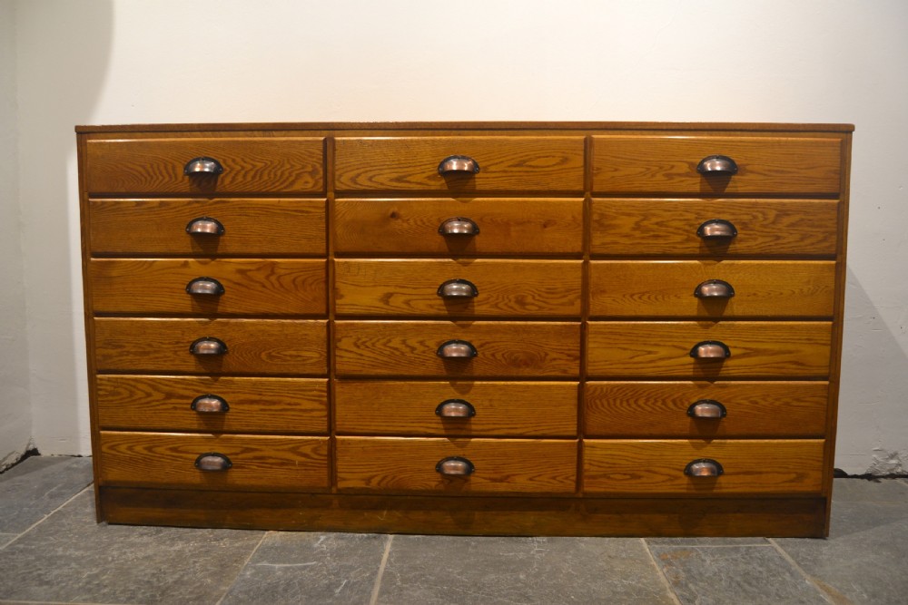 Drapers Chest