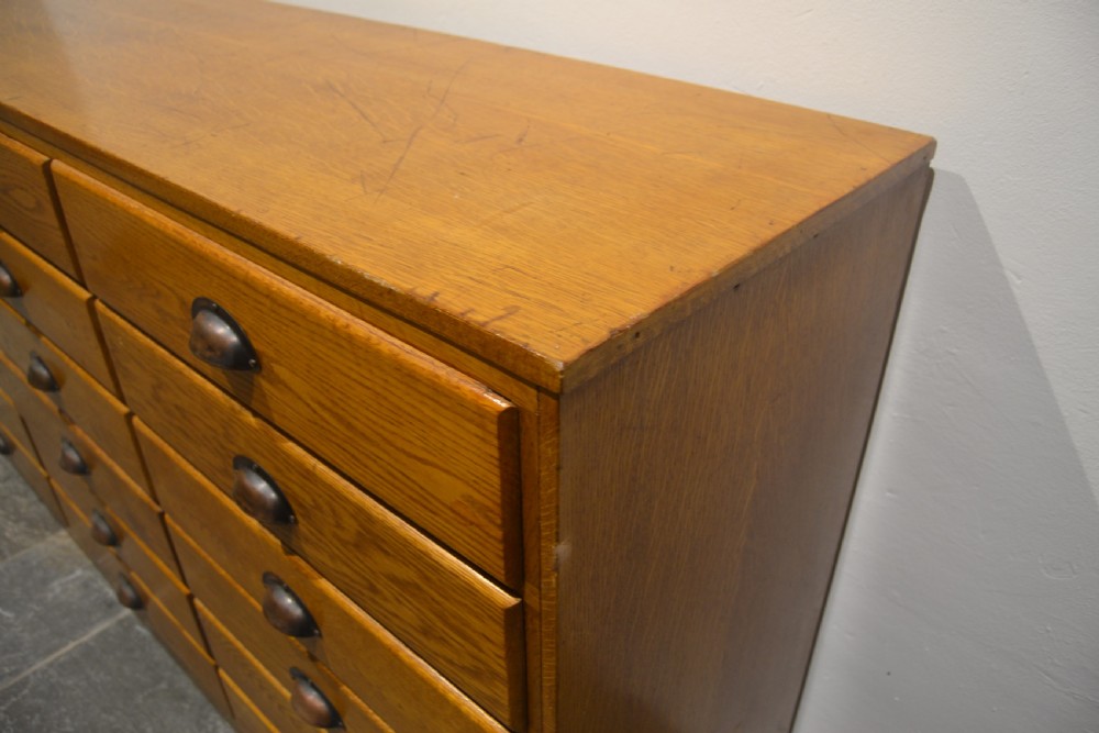 Drapers Chest View VII