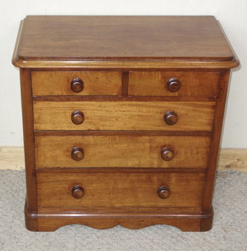 VERY SMALL 19 FT HEIGHT BABY VICTORIAN MAHOGANY CHEST OF DRAWERS - ADDITIONAL PHOTO 1
