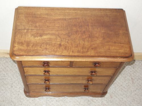 VERY SMALL 19 FT HEIGHT BABY VICTORIAN MAHOGANY CHEST OF DRAWERS - ADDITIONAL PHOTO 2