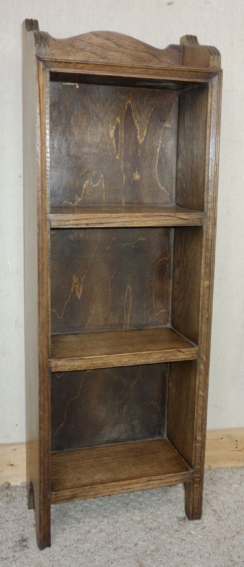small open oak bookcase - CATEGORY: ANTIQUE BOOKCASES - DATED 1920