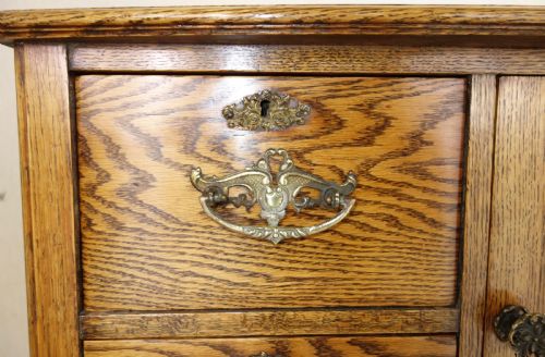 NARROW OAK CHEST OF DRAWERS - ADDITIONAL PHOTO 3