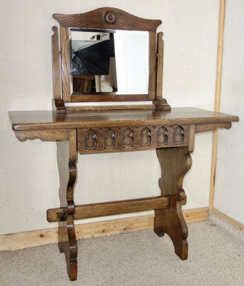 oak dressing table with drawer - CATEGORY: ANTIQUE DRESSING TABLES - DATED 1920
