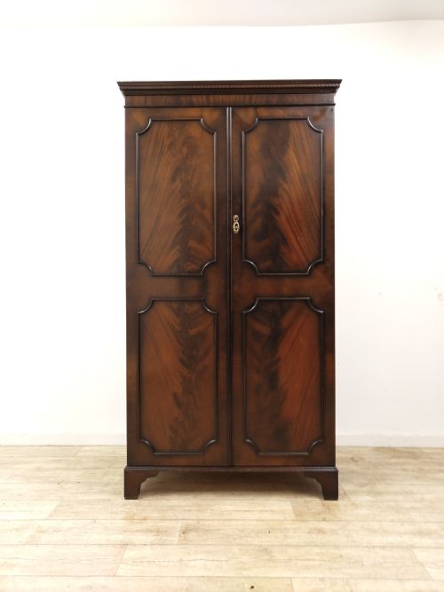 DIMINUTIVE ANTIQUE EDWARDIAN MAHOGANY DOUBLE WARDROBE ARMOIRE COMPACTUM - ADDITIONAL PHOTO 12