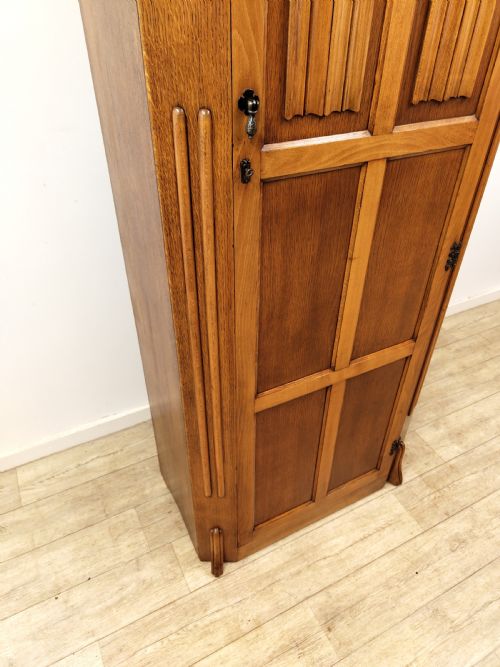 ANTIQUE LINEN FOLD STYLE GOLDEN OAK SINGLE HALL WARDROBE - ADDITIONAL PHOTO 5