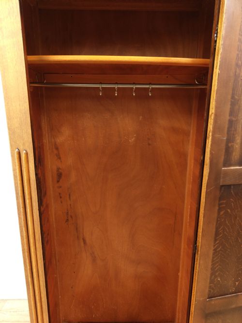 ANTIQUE LINEN FOLD STYLE GOLDEN OAK SINGLE HALL WARDROBE - ADDITIONAL PHOTO 7