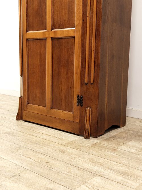 ANTIQUE LINEN FOLD STYLE GOLDEN OAK SINGLE HALL WARDROBE - ADDITIONAL PHOTO 11