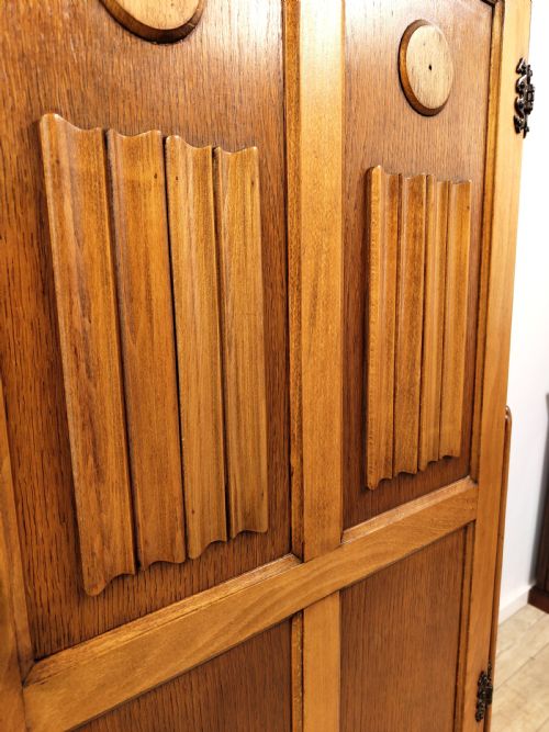 ANTIQUE LINEN FOLD STYLE GOLDEN OAK SINGLE HALL WARDROBE - ADDITIONAL PHOTO 14