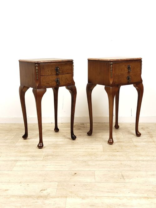 ANTIQUE PAIR OF DISTRESSED BURR WALNUT BEDSIDE LAMP TABLES CABINETS - ADDITIONAL PHOTO 1