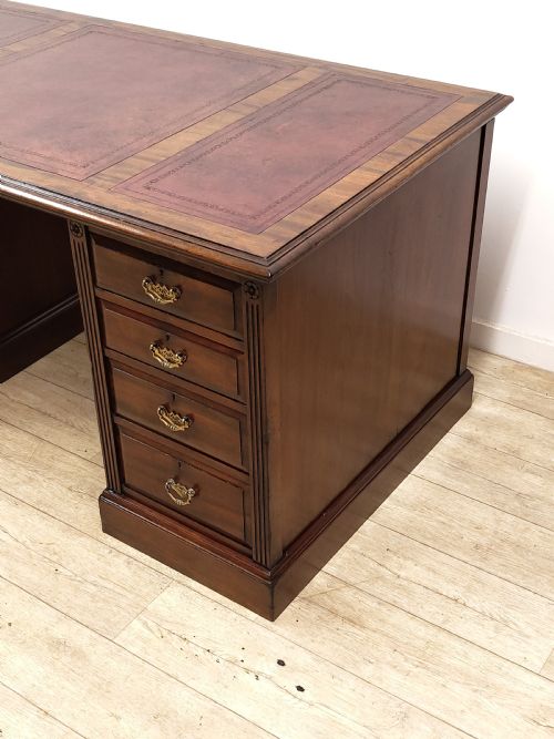 LARGE ANTIQUE EDWARDIAN SOLID MAHOGANY LEATHER TOP PEDESTAL OFFICE WORK DESK - ADDITIONAL PHOTO 10