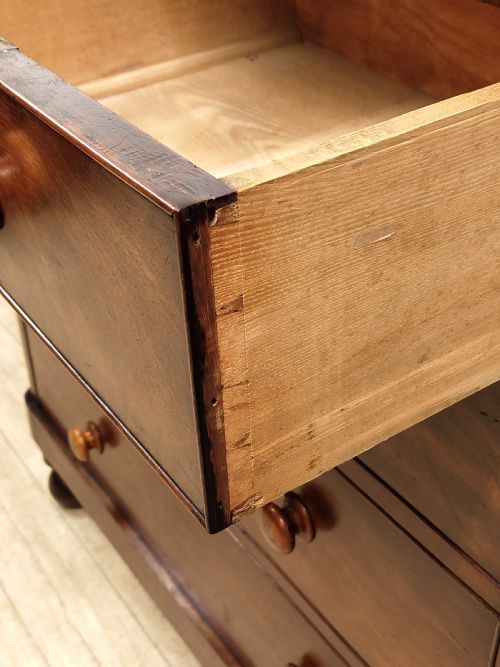 ANTIQUE VICTORIAN MAHOGANY CHEST OF DRAWERS - ADDITIONAL PHOTO 11