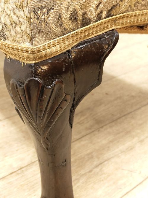 ANTIQUE 18TH CENTURY GEORGIAN FIRESIDE WING ARMCHAIR ON HAIRY PAW FEET - ADDITIONAL PHOTO 4