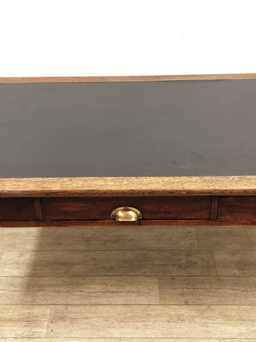 ANTIQUE SOLID OAK EX GOVERNMENT LEATHER TOP DESK - ADDITIONAL PHOTO 1