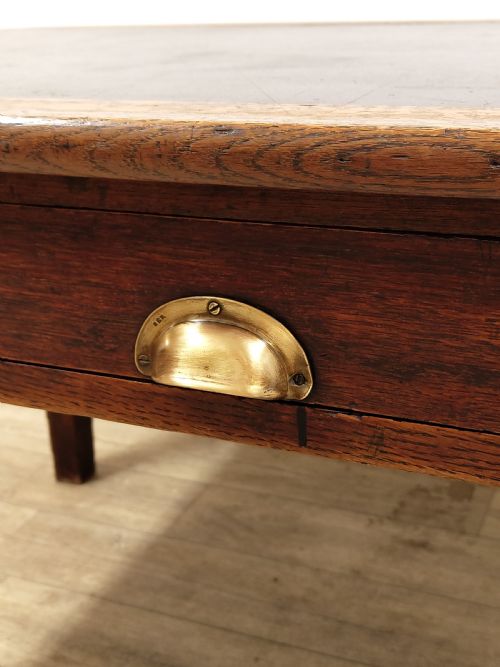 ANTIQUE SOLID OAK EX GOVERNMENT LEATHER TOP DESK - ADDITIONAL PHOTO 3
