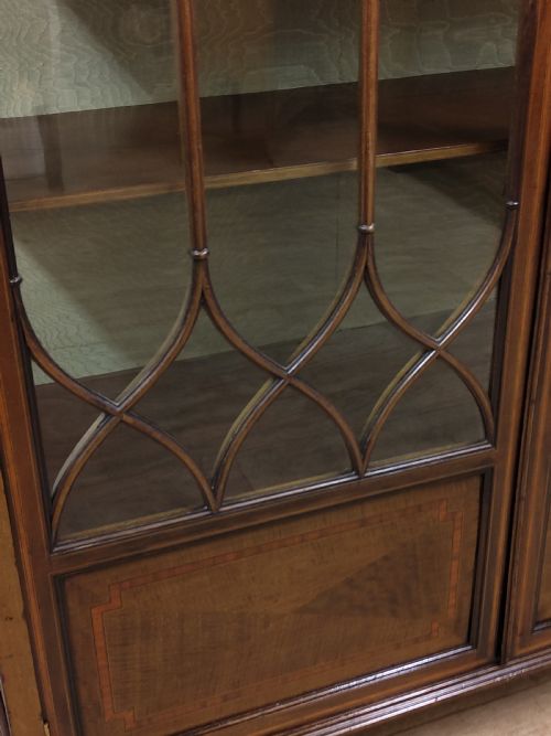 ANTIQUE EDWARDIAN MAHOGANY GLAZED ECCLESIASTICAL CABINET - ADDITIONAL PHOTO 4