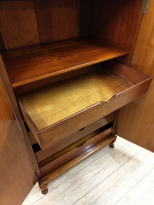 DIMINUTIVE ANTIQUE EDWARDIAN BOOKMATCHED BURR WALNUT TALLBOY WARDROBE - ADDITIONAL PHOTO 10