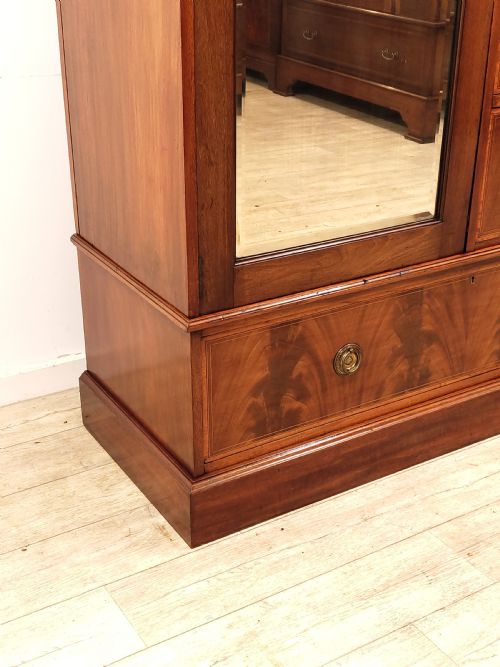 ANTIQUE EDWARDIAN BOOK MATCHED SATIN MAHOGANY DOUBLE WARDROBE COMPACTUM ARMOIRE - ADDITIONAL PHOTO 8