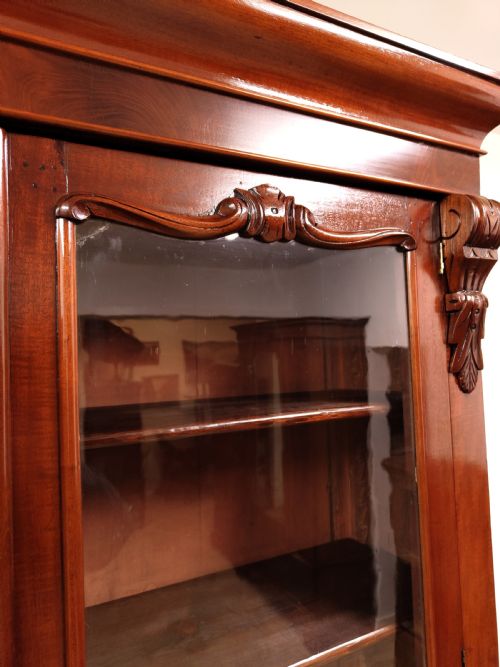 ANTIQUE VICTORIAN MAHOGANY GLAZED BOOKCASE ON CUPBOARD - ADDITIONAL PHOTO 9