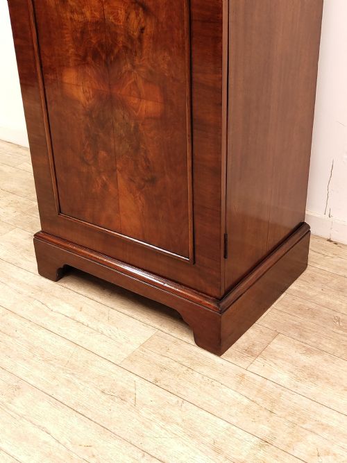 ANTIQUE VICTORIAN FIGURED WALNUT SINGLE HALL WARDROBE ARMOIRE - ADDITIONAL PHOTO 12