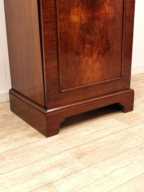 ANTIQUE VICTORIAN FIGURED WALNUT SINGLE HALL WARDROBE ARMOIRE - ADDITIONAL PHOTO 1