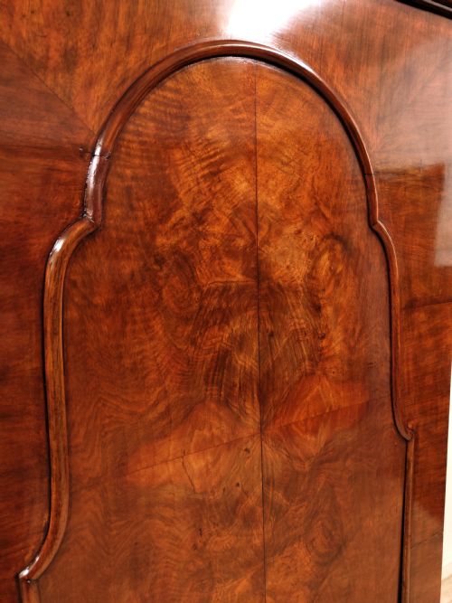 ANTIQUE VICTORIAN FIGURED WALNUT SINGLE HALL WARDROBE ARMOIRE - ADDITIONAL PHOTO 7