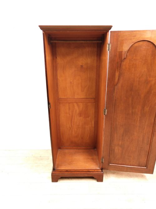 ANTIQUE VICTORIAN FIGURED WALNUT SINGLE HALL WARDROBE ARMOIRE - ADDITIONAL PHOTO 9