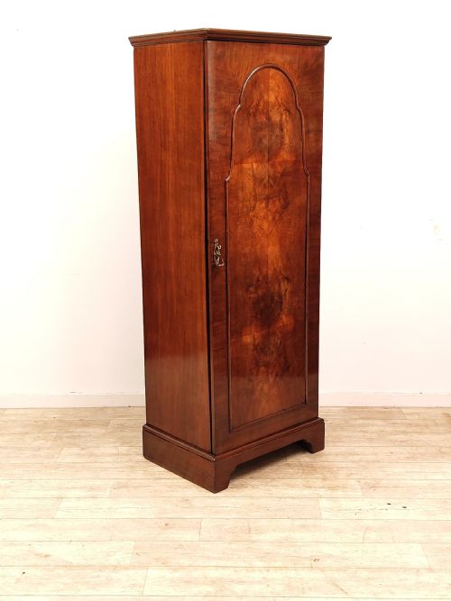 ANTIQUE VICTORIAN FIGURED WALNUT SINGLE HALL WARDROBE ARMOIRE - ADDITIONAL PHOTO 11