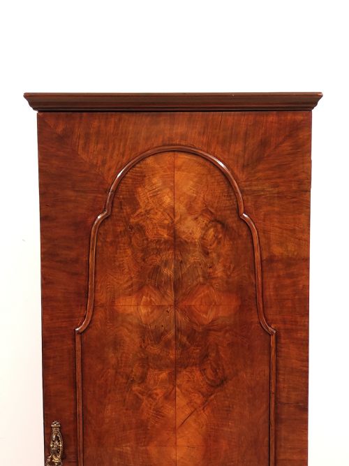 ANTIQUE VICTORIAN FIGURED WALNUT SINGLE HALL WARDROBE ARMOIRE - ADDITIONAL PHOTO 13