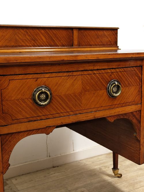 ANTIQUE EDWARDIAN SATINWOOD KNEEHOLE LEATHER TOP WRITING WORK OFFICE DESK - ADDITIONAL PHOTO 3