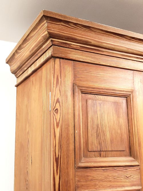 TALL ANTIQUE VICTORIAN PITCH PINE DOUBLE WARDROBE ARMOIRE - ADDITIONAL PHOTO 1