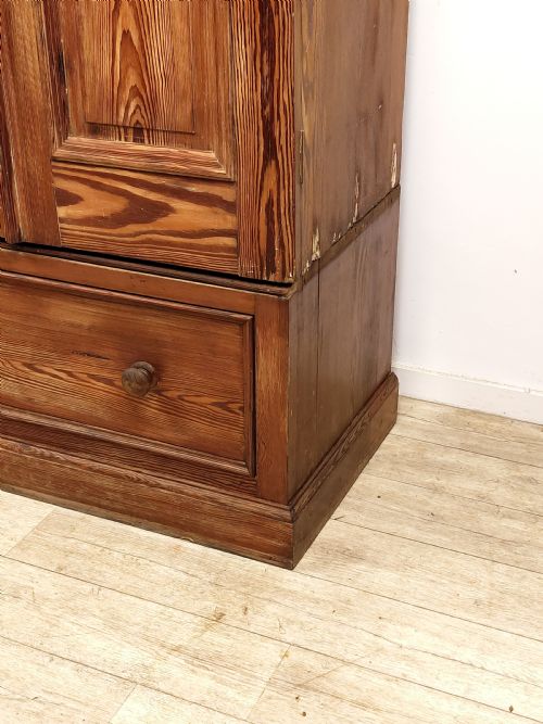 TALL ANTIQUE VICTORIAN PITCH PINE DOUBLE WARDROBE ARMOIRE - ADDITIONAL PHOTO 3