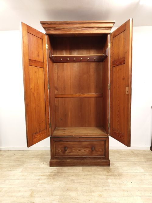 TALL ANTIQUE VICTORIAN PITCH PINE DOUBLE WARDROBE ARMOIRE - ADDITIONAL PHOTO 4
