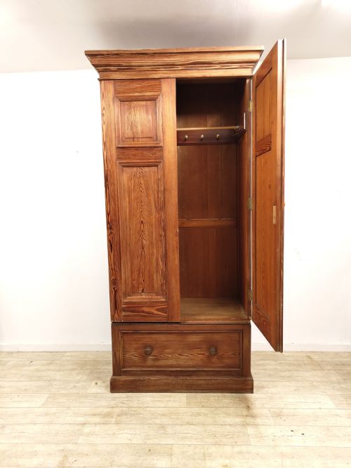 TALL ANTIQUE VICTORIAN PITCH PINE DOUBLE WARDROBE ARMOIRE - ADDITIONAL PHOTO 5
