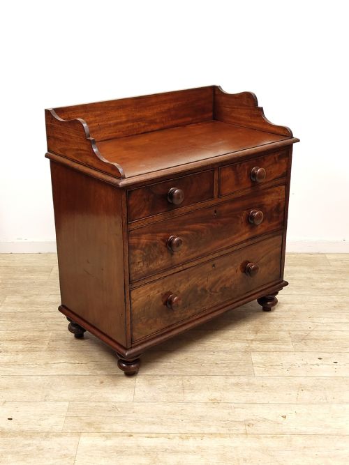 antique victorian mahogany gallery back chest of drawers - CATEGORY: ANTIQUE CHEST OF DRAWERS - DATED VICTORIAN