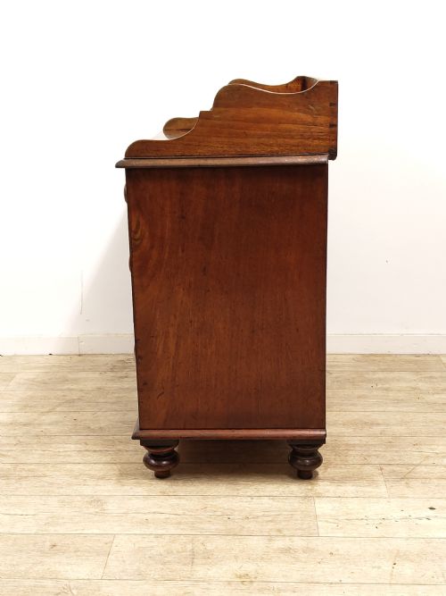 ANTIQUE VICTORIAN MAHOGANY GALLERY BACK CHEST OF DRAWERS - ADDITIONAL PHOTO 12