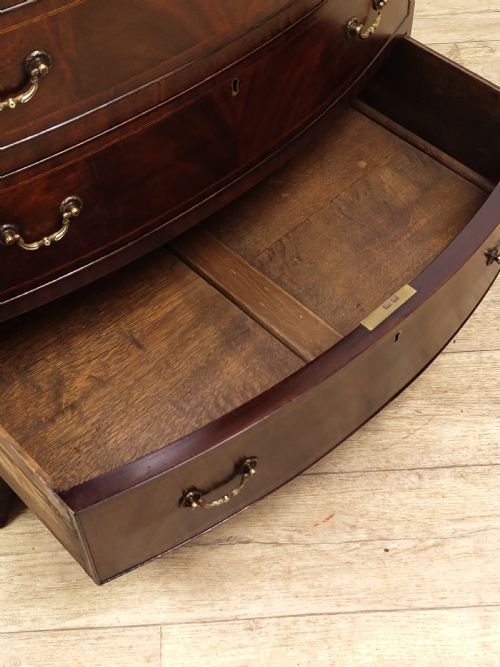 DIMINUTIVE ANTIQUE EDWARDIAN FLAME MAHOGANY BOW FRONT CHEST OF DRAWERS - ADDITIONAL PHOTO 7