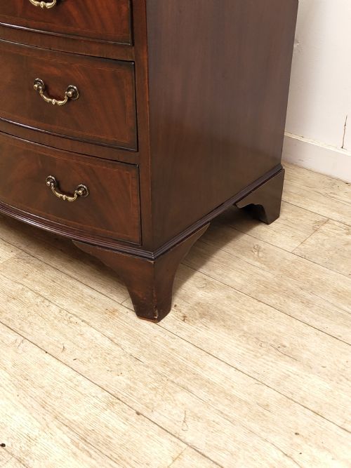 DIMINUTIVE ANTIQUE EDWARDIAN FLAME MAHOGANY BOW FRONT CHEST OF DRAWERS - ADDITIONAL PHOTO 8