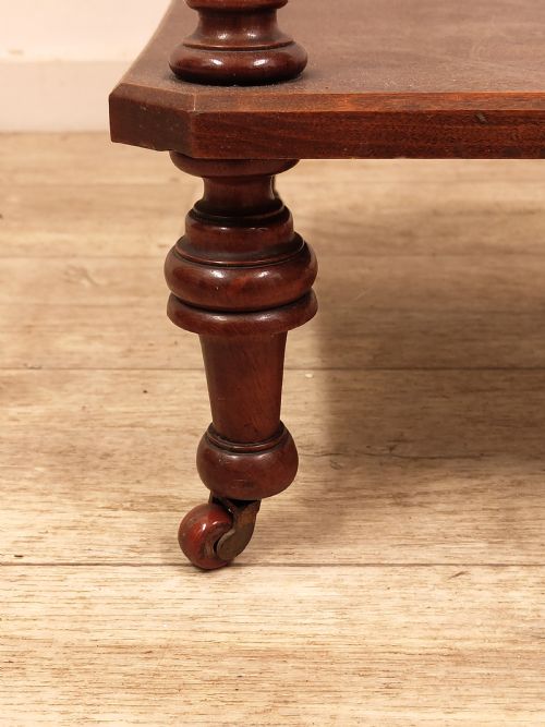 ANTIQUE VICTORIAN SOLID MAHOGANY FREESTANDING WHATNOT - ADDITIONAL PHOTO 4