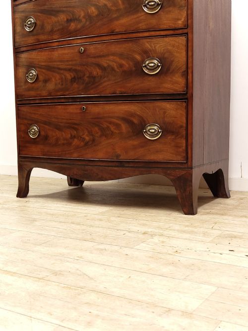 ANTIQUE 19TH CENTURY FLAME MAHOGANY BOW FRONT CHEST OF DRAWERS - ADDITIONAL PHOTO 9