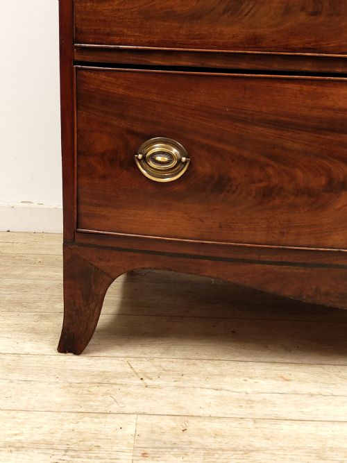 ANTIQUE 19TH CENTURY FLAME MAHOGANY BOW FRONT CHEST OF DRAWERS - ADDITIONAL PHOTO 2