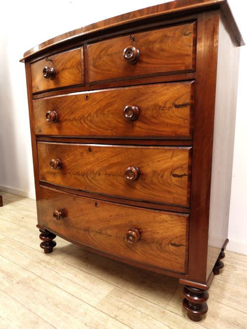 ANTIQUE VICTORIAN MAHOGANY BOW FRONT CHEST OF DRAWERS - ADDITIONAL PHOTO 16