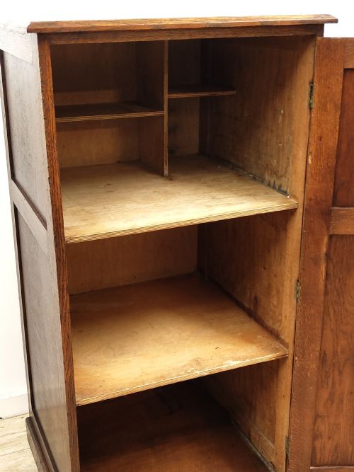 ANTIQUE EARLY 20TH CENTURY SOLID OAK SCHOOL CUPBOARD FROM AMPLEFORTH COLLEGE YORKSHIRE - ADDITIONAL PHOTO 5
