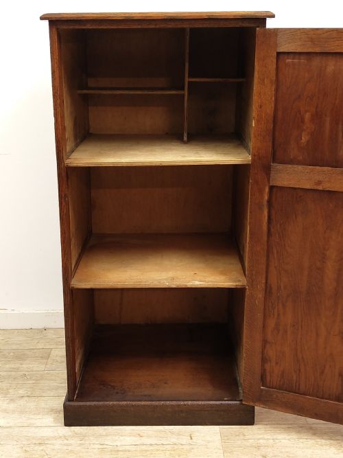 ANTIQUE EARLY 20TH CENTURY SOLID OAK SCHOOL CUPBOARD FROM AMPLEFORTH COLLEGE YORKSHIRE - ADDITIONAL PHOTO 6