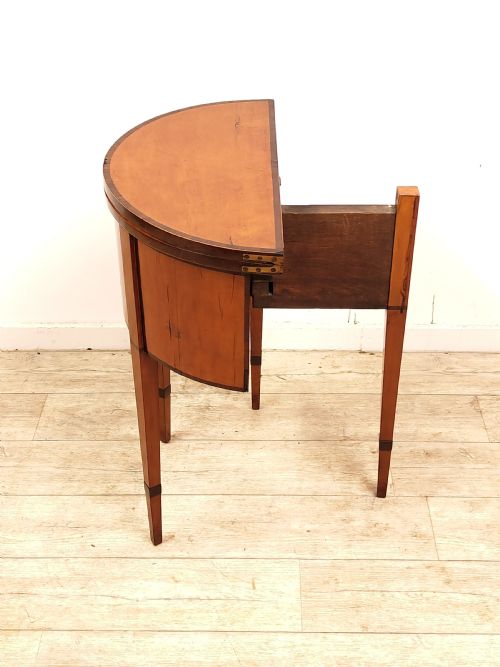 ANTIQUE LATE 18TH CENTURY SATINWOOD FOLD OVER DEMI LUNE GAMES TABLE - ADDITIONAL PHOTO 1