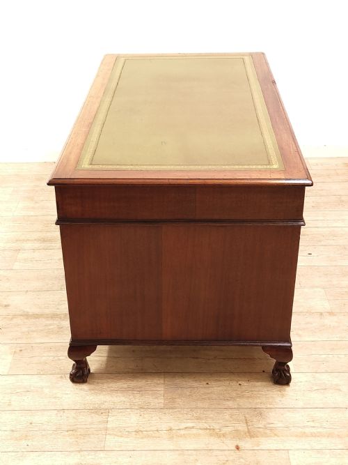 ANTIQUE EDWARDIAN CHIPPENDALE STYLE SOLID WALNUT LEATHER TOP PEDESTAL DESK - ADDITIONAL PHOTO 9