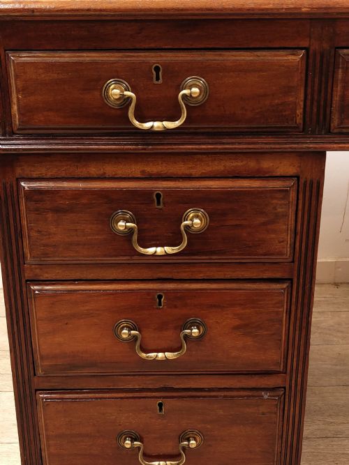 ANTIQUE EDWARDIAN CHIPPENDALE STYLE SOLID WALNUT LEATHER TOP PEDESTAL DESK - ADDITIONAL PHOTO 12